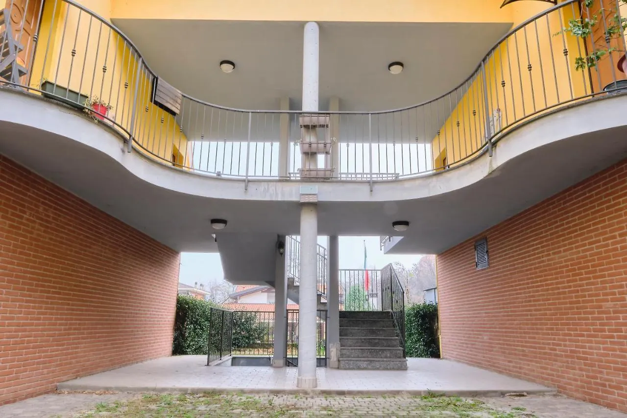 10' From Malpensa Casa Moderna, Netflix & Wi-Fi Apartment Casorate Sempione